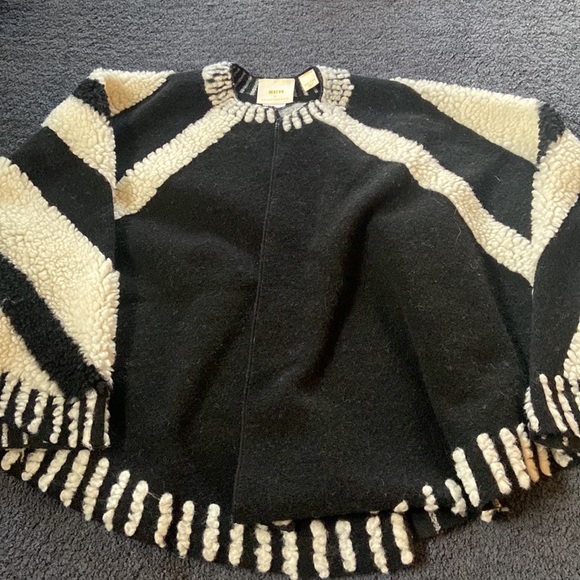 Maeve for Anthropology Cape - Picture 2 of 6